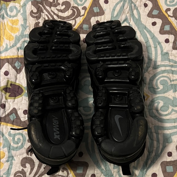 🔥NIKE VAPORMAX PLUS BLACK ON BLACK - Picture 2 of 6